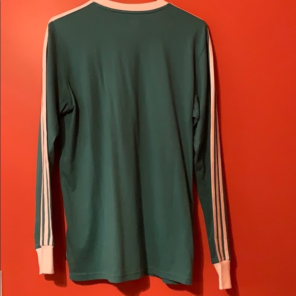 Women’s Adidas shirt - Picture 2 of 2